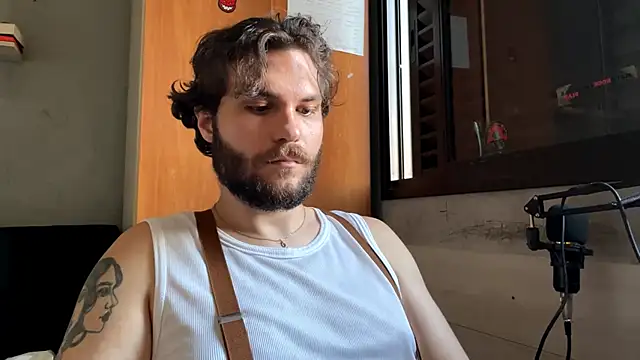 Snapshot of K0r1n chatting on March 29, 2026, 8:43 pm K0r1n online show from March 29, 2026, 8:43 pm