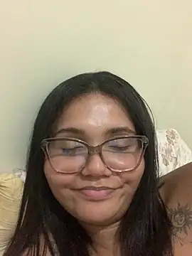 Snapshot of viviboraaaa chatting on May 2, 2026, 12:49 am viviboraaaa online show from May 2, 2026, 12:49 am