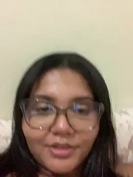 Snapshot of viviboraaaa chatting on May 6, 2026, 12:47 am viviboraaaa online show from May 6, 2026, 12:47 am