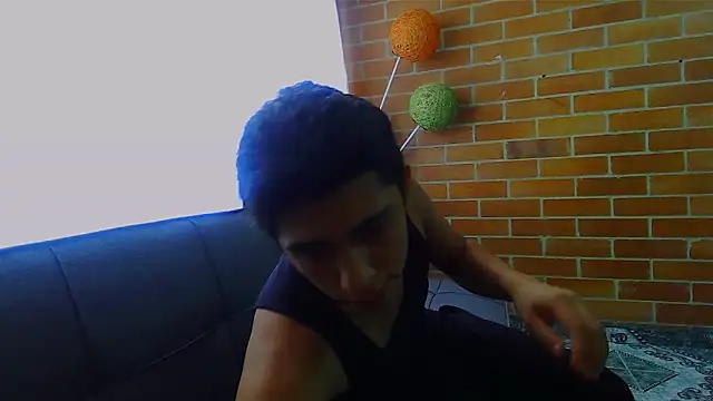 Snapshot of ethann2_ chatting on April 1, 2026, 4:04 pm ethann2 online show from April 1, 2026, 4:04 pm