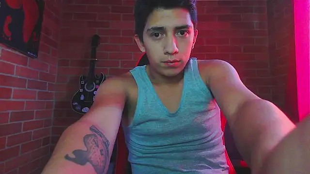 Snapshot of ethann2_ chatting on March 31, 2026, 4:53 pm ethann2 online show from March 31, 2026, 4:53 pm