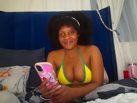 PinkRose250 online show from July 15, 2026, 11:01 pm