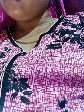 itz-liliroy online show from April 5, 2026, 4:46 pm