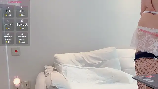 huxierbaby online show from April 22, 2026, 1:23 am
