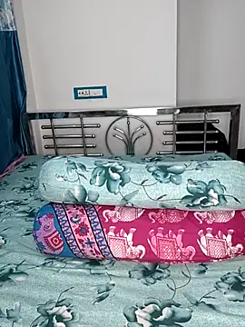 CamGirl Neha online show from May 6, 2026, 6:34 pm