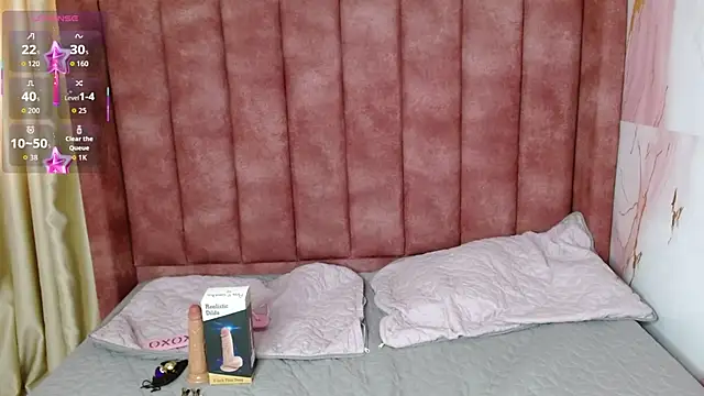 Snapshot of ariann_cat chatting on April 10, 2026, 1:51 pm ariann cat online show from April 10, 2026, 1:51 pm