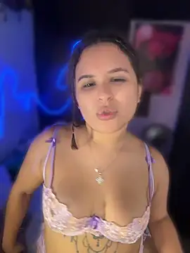SaskiaDeluxe online show from July 15, 2026, 6:20 am