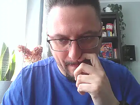 19cmSlave online show from April 10, 2026, 8:54 am