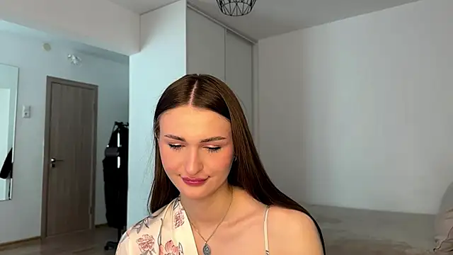 HallieHollo online show from May 18, 2026, 11:37 am