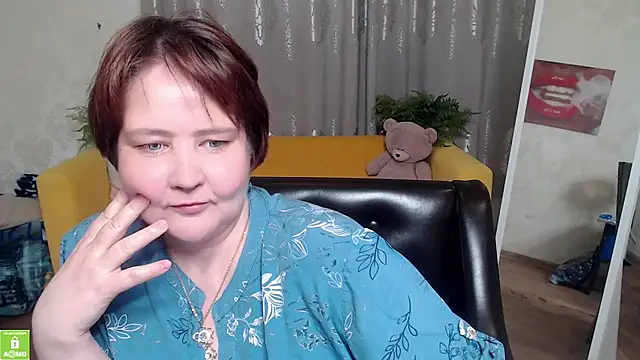 QUEEN02030 online show from May 18, 2026, 10:20 am