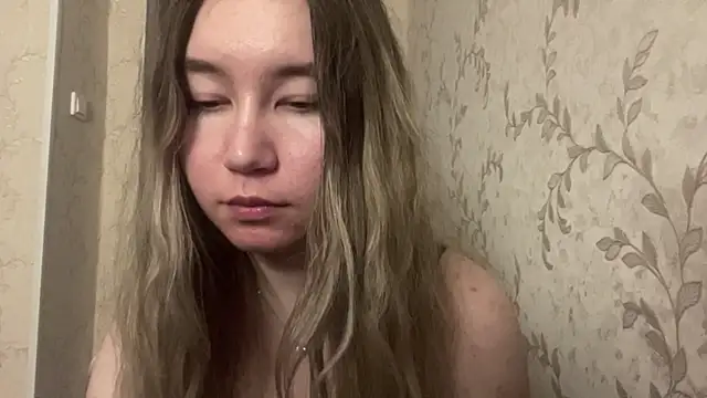 IreneOrbison online show from April 14, 2026, 9:09 pm