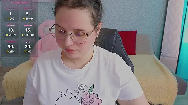 SofiDreamm online show from June 19, 2026, 2:12 pm