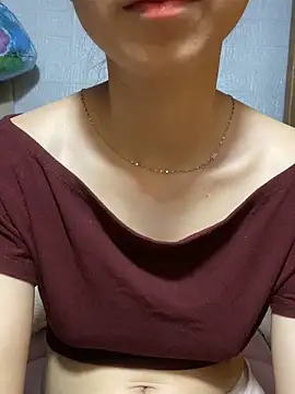 Snapshot of -Tini- chatting on April 5, 2026, 2:35 pm -Tini- online show from April 5, 2026, 2:35 pm