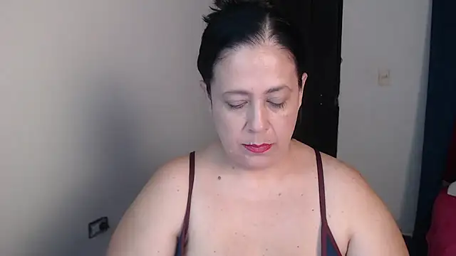 Snapshot of carlareyesk977 chatting on July 3, 2026, 8:37 pm carlareyesk977 online show from July 3, 2026, 8:37 pm