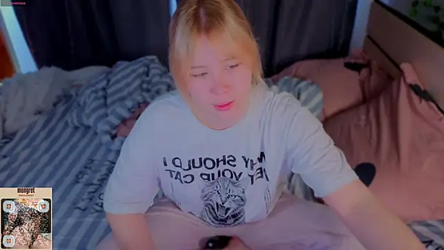 unburnedgirl online show from May 16, 2026, 1:37 am