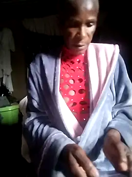 Snapshot of Naughtygrany chatting on April 23, 2026, 12:29 pm Naughtygrany online show from April 23, 2026, 12:29 pm
