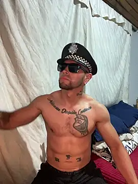 Sexmuscle17 online show from June 7, 2026, 8:03 pm