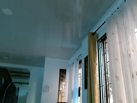 Ludociel-z98 online show from April 4, 2026, 10:05 pm