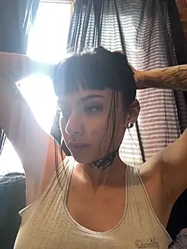 Snapshot of Babeel_ chatting on June 7, 2026, 5:40 pm Babeel online show from June 7, 2026, 5:40 pm