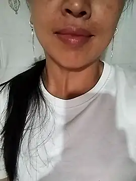 Lisa-aa online show from April 25, 2026, 1:41 pm