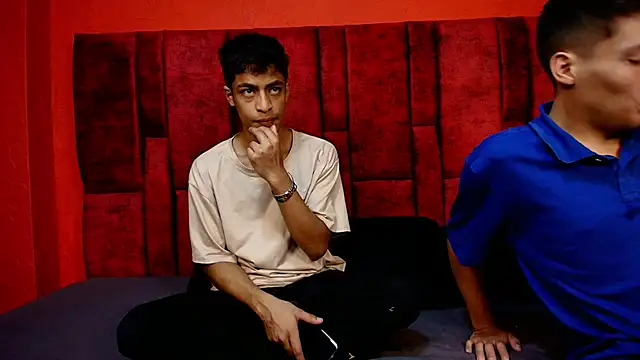 Snapshot of LuckandSamuel chatting on April 14, 2026, 2:05 am LuckandSamuel online show from April 14, 2026, 2:05 am