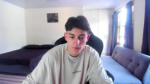 Snapshot of Luke_Chill chatting on April 3, 2026, 7:53 pm Luke Chill online show from April 3, 2026, 7:53 pm