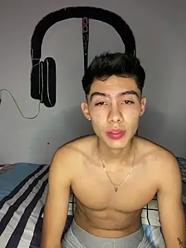 Snapshot of jmaxter chatting on April 16, 2026, 5:08 am jmaxter online show from April 16, 2026, 5:08 am