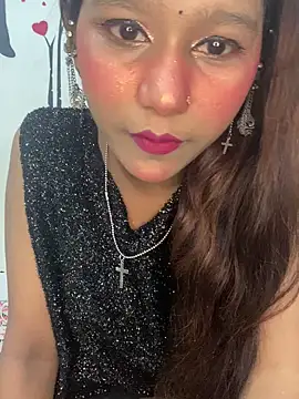 Snapshot of Cutiepie- chatting on May 5, 2026, 6:44 pm Cutiepie- online show from May 5, 2026, 6:44 pm