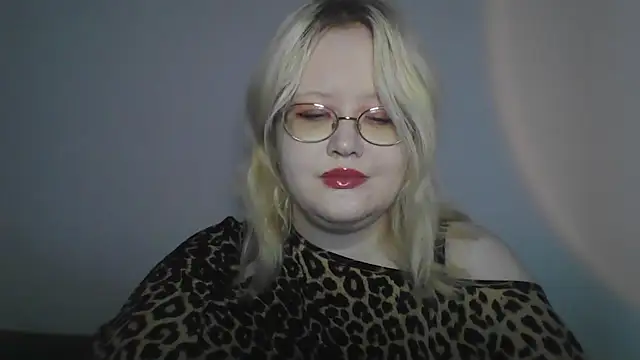 Elayne Sweet online show from July 3, 2026, 6:09 am