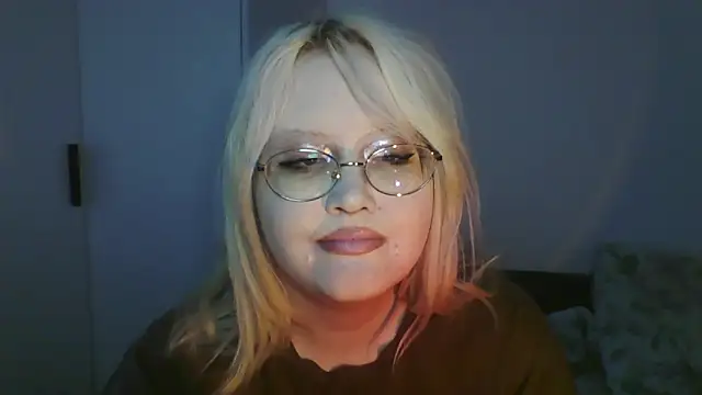 Snapshot of Elayne_Sweet chatting on May 21, 2026, 6:11 am Elayne Sweet online show from May 21, 2026, 6:11 am