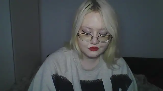 Snapshot of Elayne_Sweet chatting on May 16, 2026, 10:36 am Elayne Sweet online show from May 16, 2026, 10:36 am