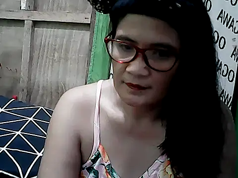 PinayZaira online show from April 17, 2026, 5:54 am