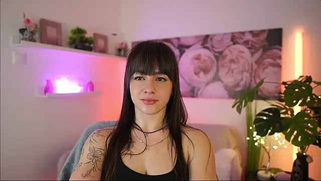 Clara Dee online show from April 2, 2026, 8:43 am