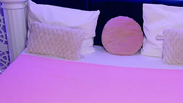 BlondieEve online show from April 8, 2026, 4:03 am