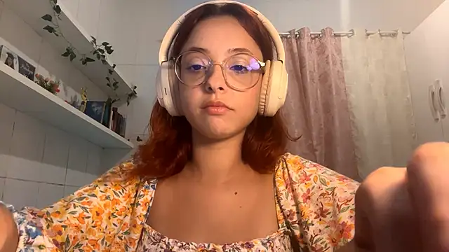 JasmineWaggy online show from April 3, 2026, 9:21 pm