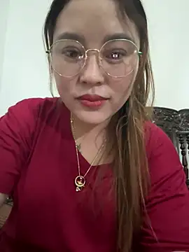 Snapshot of Lina-Naughty chatting on April 23, 2026, 12:29 pm Lina-Naughty online show from April 23, 2026, 12:29 pm