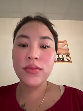 Snapshot of Lina-Naughty chatting on April 24, 2026, 4:14 am Lina-Naughty online show from April 24, 2026, 4:14 am