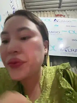 Snapshot of Lina-Naughty chatting on April 23, 2026, 5:58 am Lina-Naughty online show from April 23, 2026, 5:58 am
