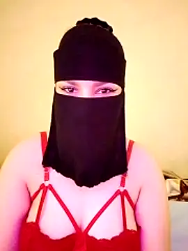 Queen Lola online show from June 30, 2026, 1:33 pm
