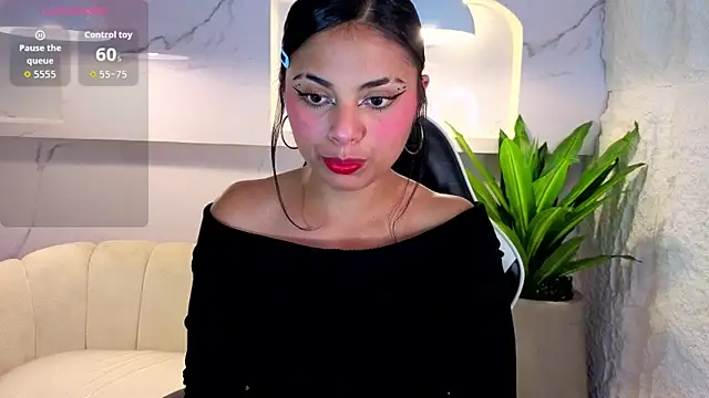 Snapshot of sofiaatp chatting on May 13, 2026, 7:32 pm sofiaatp online show from May 13, 2026, 7:32 pm