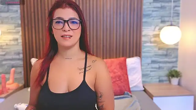 Snapshot of Mia_milf_x chatting on July 8, 2026, 11:22 am Mia milf x online show from July 8, 2026, 11:22 am