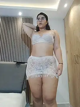 Snapshot of sofie_cutess chatting on June 25, 2026, 3:37 am sofie cutess online show from June 25, 2026, 3:37 am