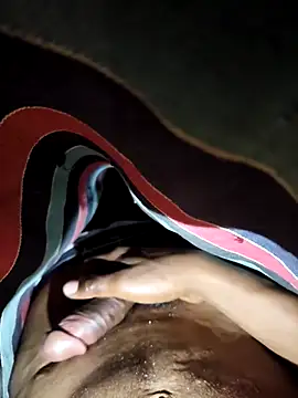 maxjohn9 online show from April 2, 2026, 11:33 pm