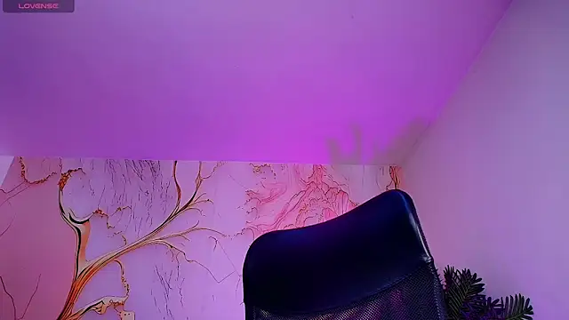 cherry latiinn19 online show from May 12, 2026, 5:41 pm