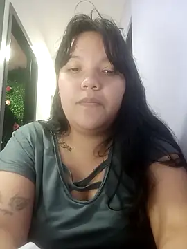 ScarletVibe online show from April 23, 2026, 11:27 am