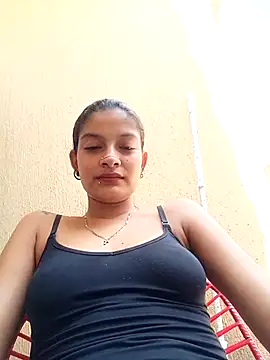 Lyra Siren online show from April 19, 2026, 6:43 pm