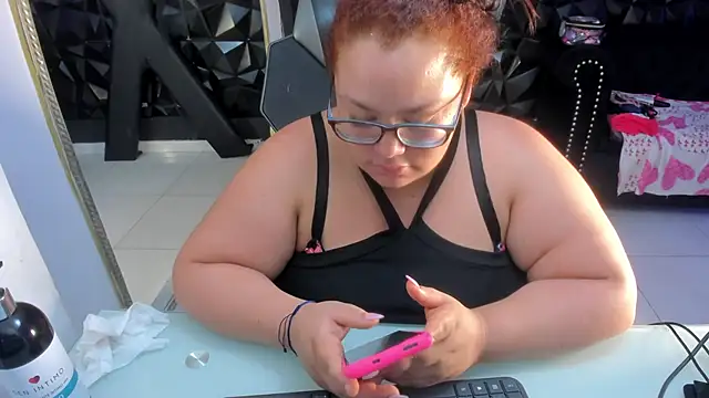 AbbyRogers1 online show from April 28, 2026, 3:27 pm