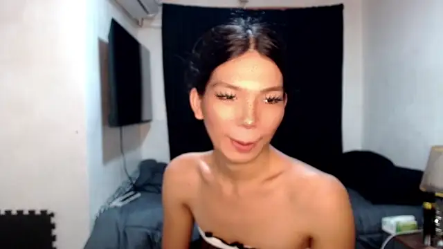 hikarilust23xx online show from April 23, 2026, 5:58 pm