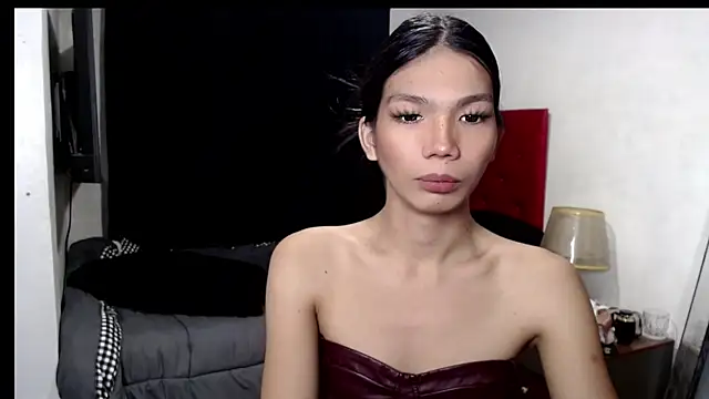 hikarilust23xx online show from May 10, 2026, 6:32 pm
