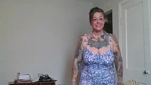 Snapshot of Kitty_bang chatting on July 19, 2026, 5:42 pm Kitty bang online show from July 19, 2026, 5:42 pm